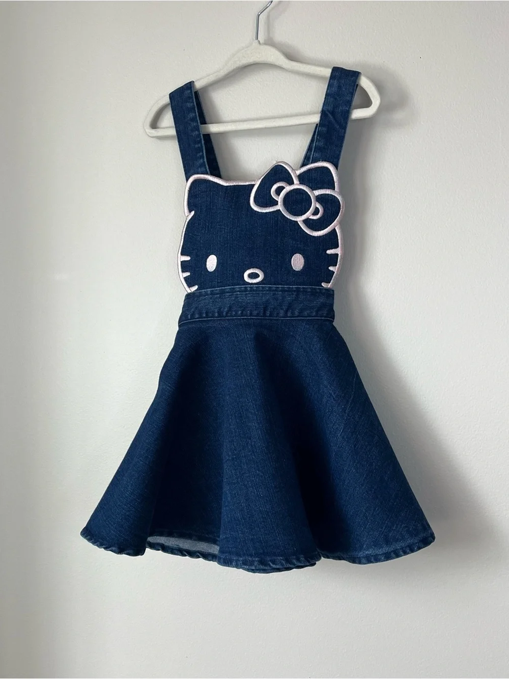 Sanrio Girls 3T Hello Kitty Dark Denim Jumper Dress Pink Embroidered Bib CUTE